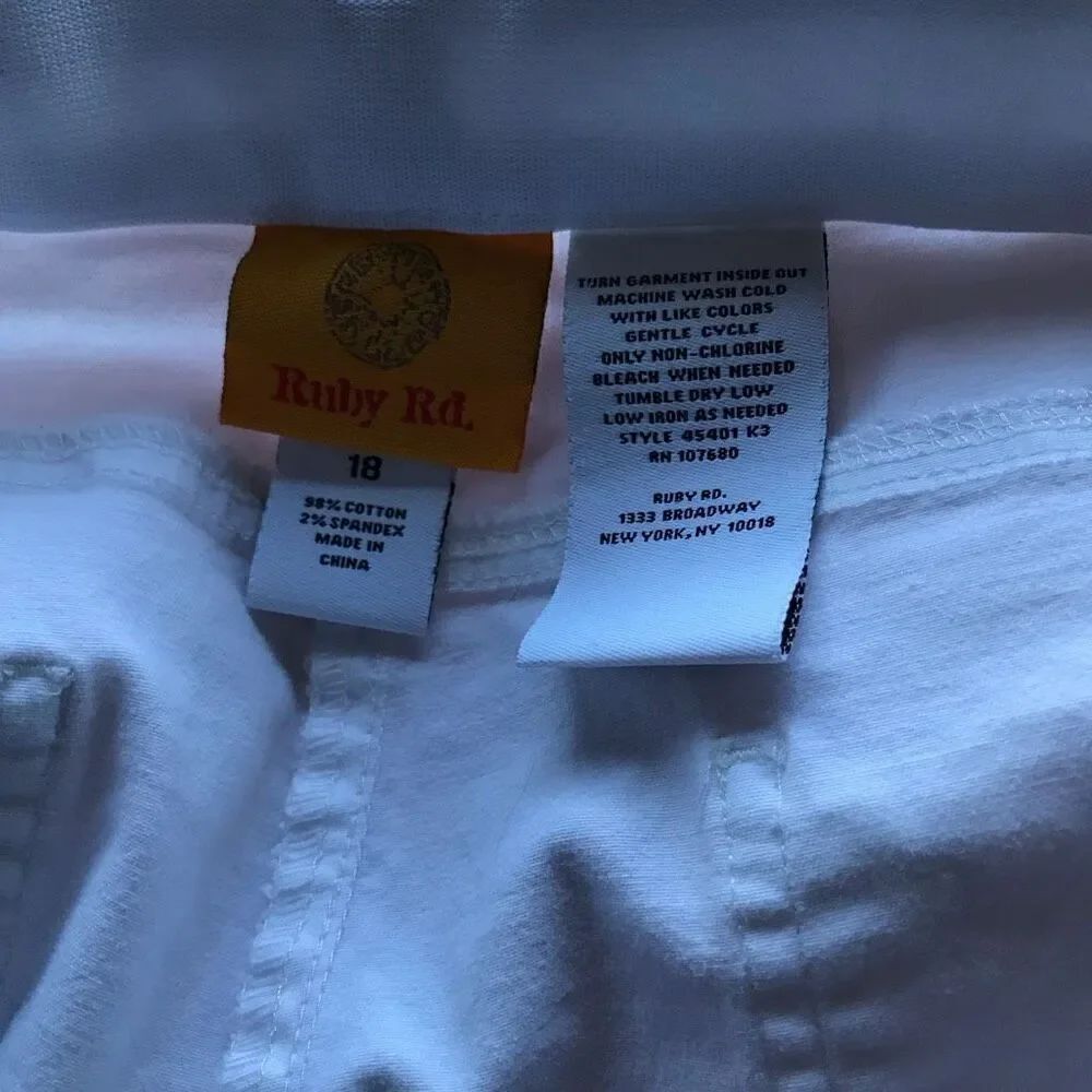 Ruby Rd. white Capri pants Women's Plus Size 18 Stretch - Picture 3 of 4